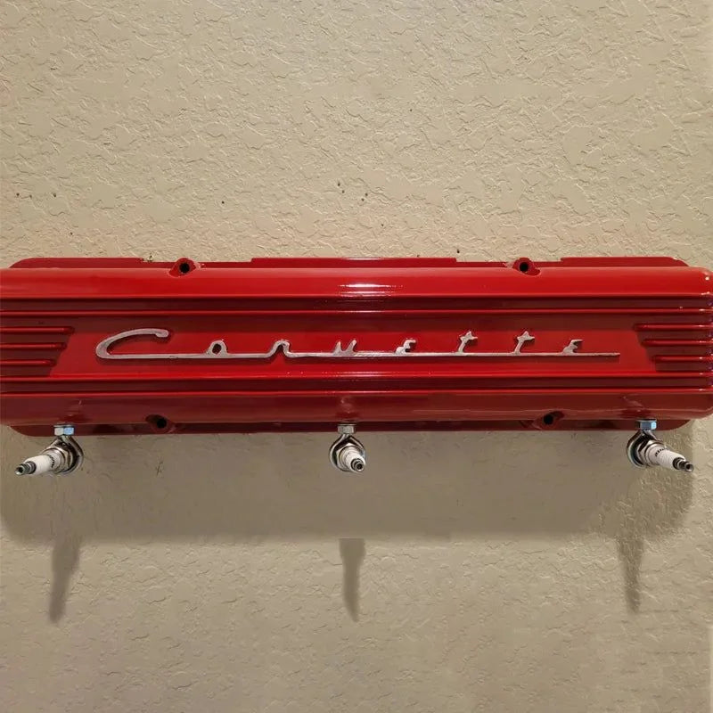 Perchero de pared con capó con guión vintage