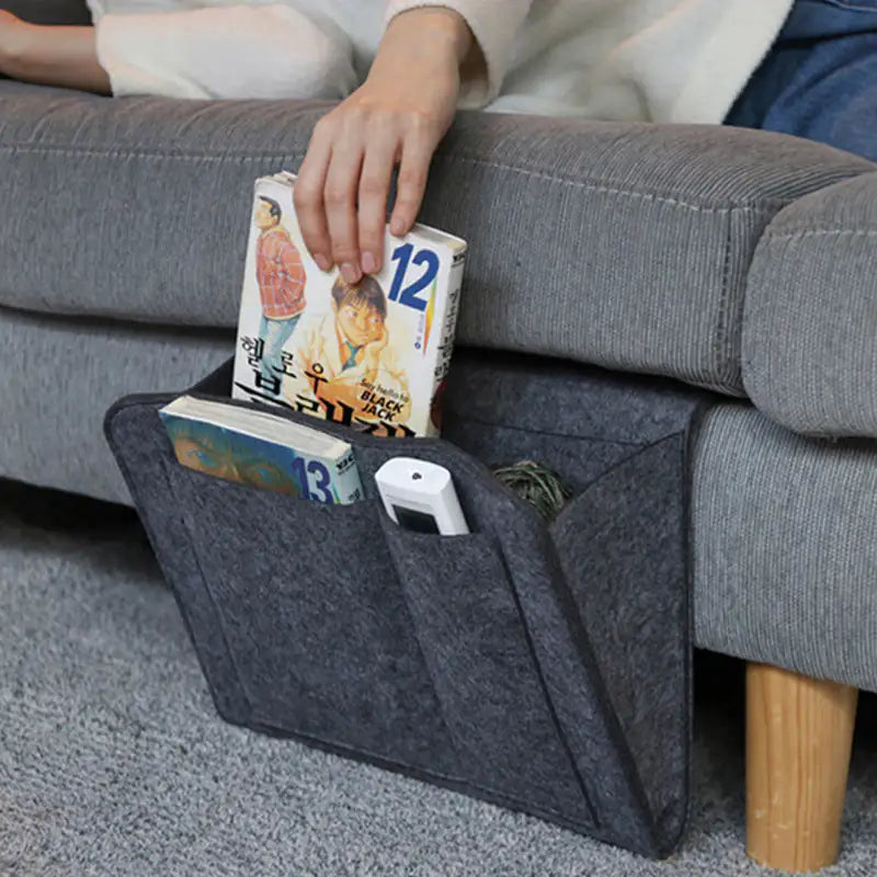 Bolsa de almacenamiento junto a la cama