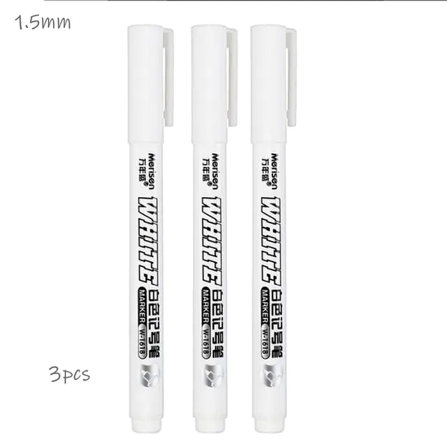 Bolígrafo de gel marcador blanco.