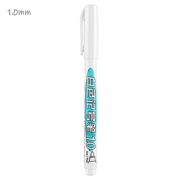Bolígrafo de gel marcador blanco.